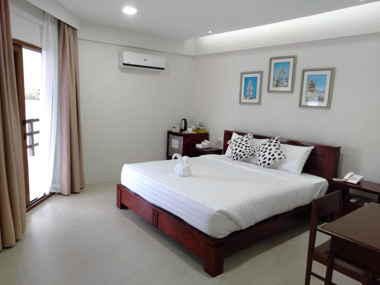 Nirvana Resort Puerto Galera Extérieur photo
